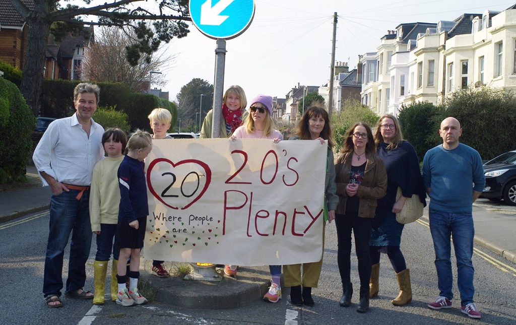  Gensing ward candidate Amanda Jobson and local residents are saying 20's plenty!
